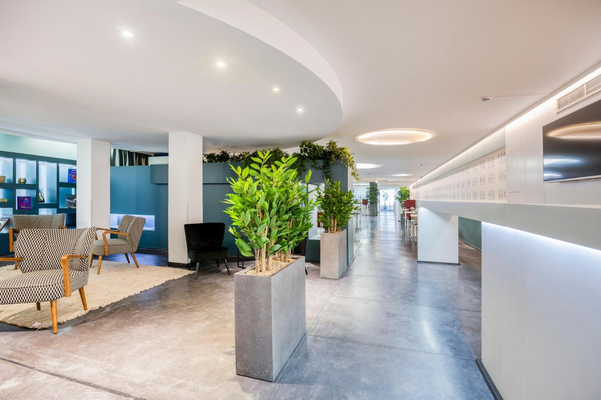 Ibis Styles Louise Hotel 3*